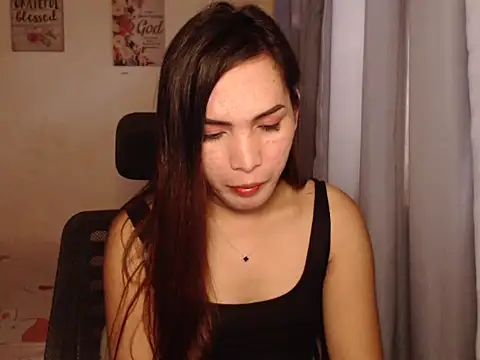 Snapshot of Msyensmith chatting on 02-12-25, 05:05 Msyensmith online show from 02-12-25, 05:05