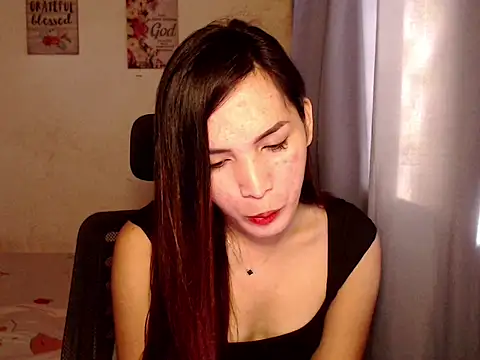 Snapshot of Msyensmith chatting on 02-16-25, 02:20 Msyensmith online show from 02-16-25, 02:20