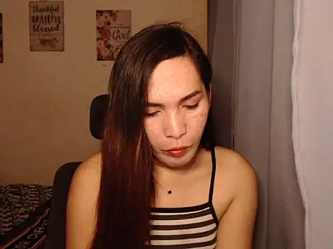 Snapshot of Msyensmith chatting on 03-11-25, 11:23 Msyensmith online show from 03-11-25, 11:23