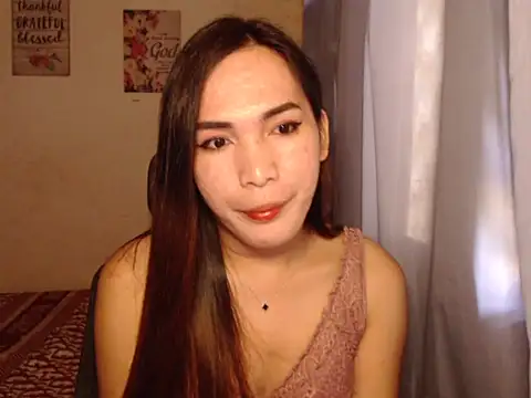 Snapshot of Msyensmith chatting on 03-19-25, 06:03 Msyensmith online show from 03-19-25, 06:03