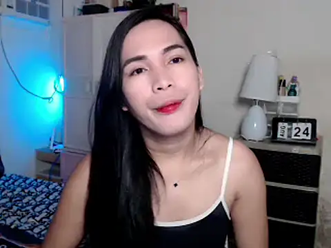 Snapshot of Msyensmith chatting on 09-24-25, 12:47 Msyensmith online show from 09-24-25, 12:47