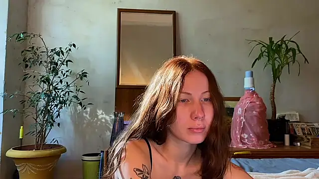 Snapshot of elfess chatting on 09-10-25, 07:52 elfess online show from 09-10-25, 07:52