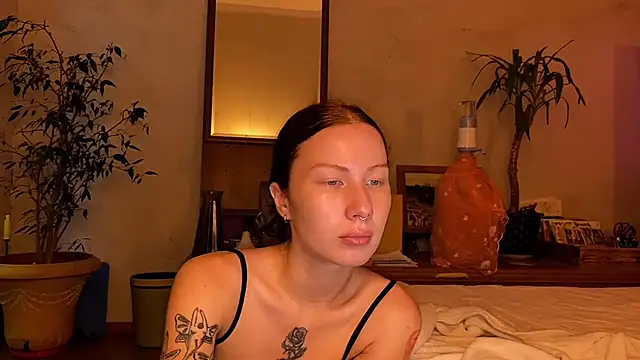 Snapshot of elfess chatting on 09-16-25, 02:07 elfess online show from 09-16-25, 02:07