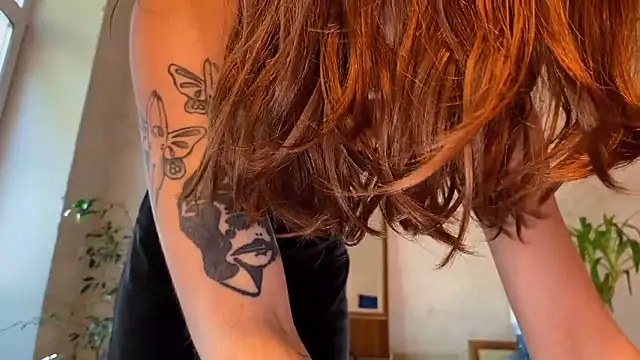 Snapshot of elfess chatting on 09-29-25, 09:14 elfess online show from 09-29-25, 09:14