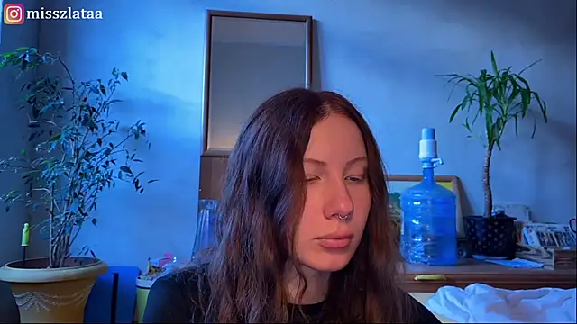 Snapshot of elfess chatting on 11-15-25, 11:40 elfess online show from 11-15-25, 11:40