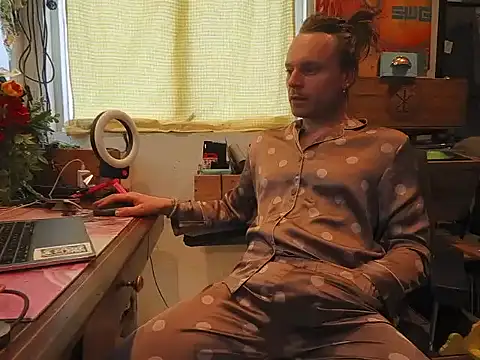 Snapshot of rexflexxx chatting on 11-22-25, 08:46 rexflexxx online show from 11-22-25, 08:46