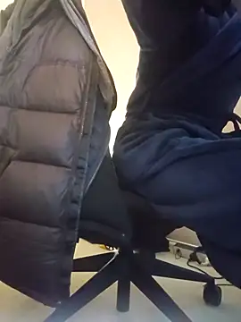 AmGuy23 online show from 12-19-24, 09:06