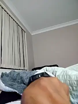 AmGuy23 online show from 02-04-25, 03:47