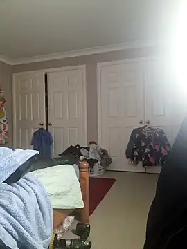 AmGuy23 online show from 02-06-25, 03:20