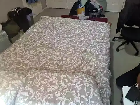 AmGuy23 online show from 02-12-25, 12:48