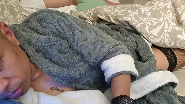 AmGuy23 online show from 10-25-25, 04:57