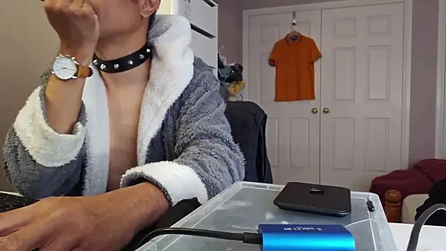 AmGuy23 online show from 11-18-25, 08:35