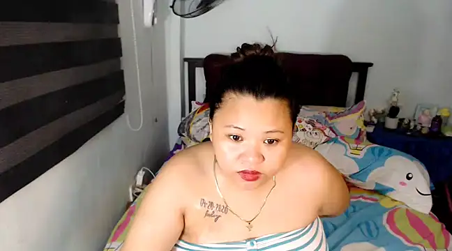 Snapshot of Asianwow22 chatting on 03-08-25, 08:00 Asianwow22 online show from 03-08-25, 08:00