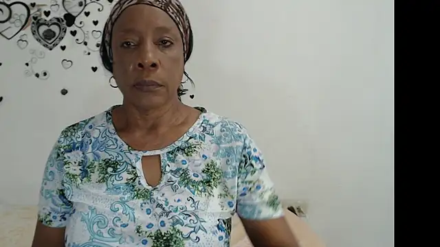 Snapshot of RoosePaarker chatting on 12-17-25, 10:49 RoosePaarker online show from 12-17-25, 10:49