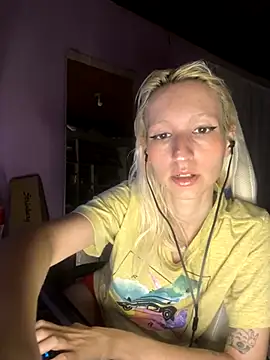 bunnydark00 online show from 11-19-25, 01:16