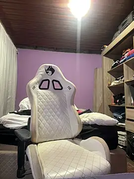 bunnydark00 online show from 01-19-26, 01:31