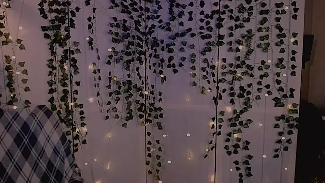 risha laas online show from 10-24-25, 08:16