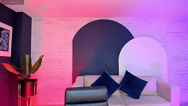 RossieRhoades online show from 01-18-25, 11:32