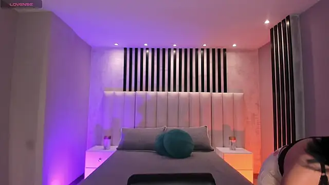 RossieRhoades online show from 11-04-25, 08:30