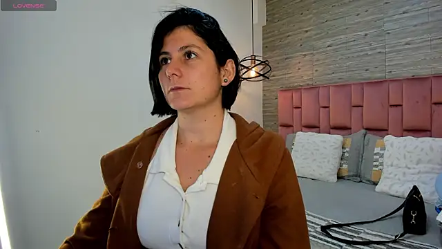 SarahDeyvis online show from 01-27-25, 01:09