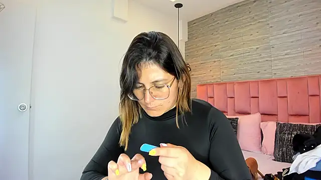 SarahDeyvis online show from 09-19-25, 02:51