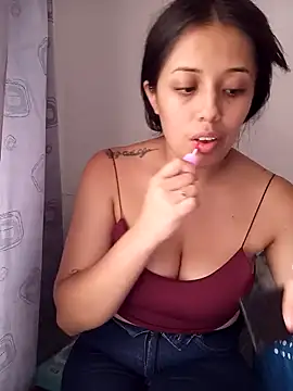 Snapshot of Sofia_888 chatting on 02-06-25, 08:13 Sofia 888 online show from 02-06-25, 08:13