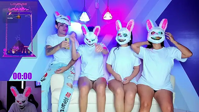 Snapshot of big_sensation_21 chatting on 10-31-25, 03:35 big sensation 21 online show from 10-31-25, 03:35