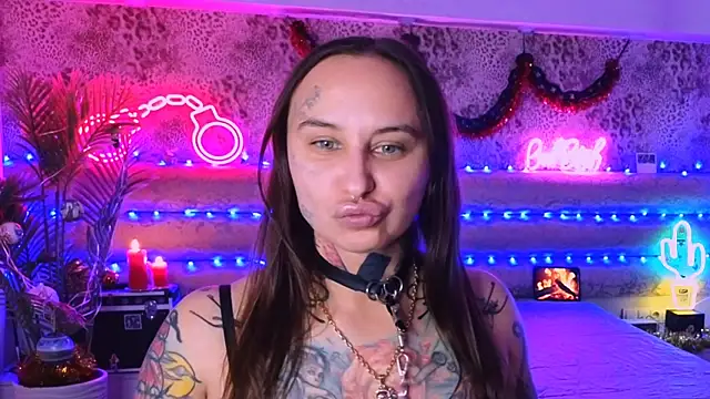 Cool Freak  online show from 11-14-25, 10:03