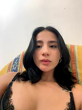 Snapshot of Ale_Lewis chatting on 11-13-25, 06:07 Ale Lewis online show from 11-13-25, 06:07