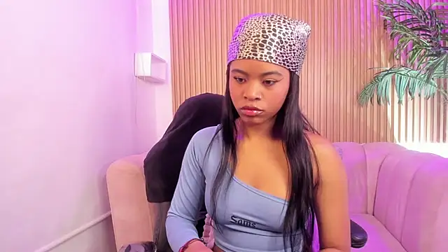 Mia damm online show from 09-24-25, 03:54