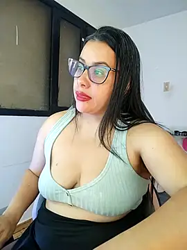 smile sweetpao online show from 02-28-25, 04:43