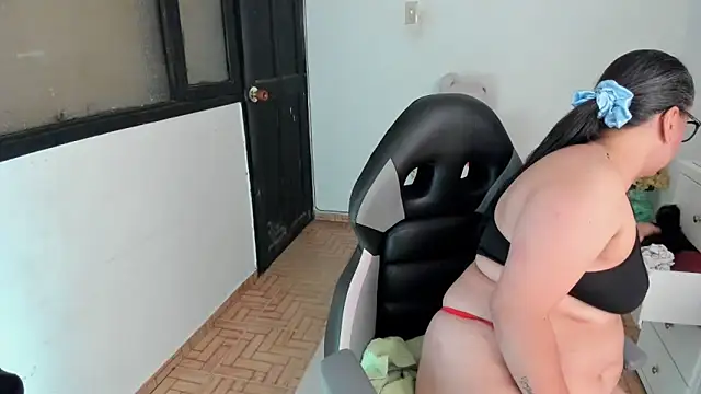 smile sweetpao online show from 10-03-25, 12:24