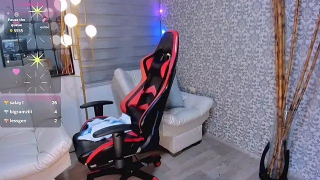 Snapshot of RenataReyes chatting on 01-08-25, 02:57 RenataReyes online show from 01-08-25, 02:57