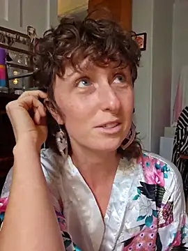 mossy kiss online show from 10-08-25, 06:27