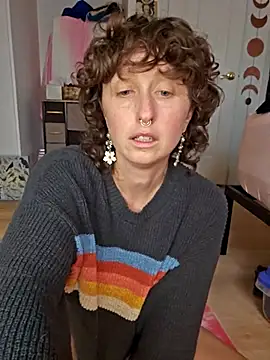 mossy kiss online show from 12-17-25, 08:04