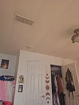 mossy kiss online show from 01-17-26, 04:43