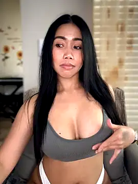 Snapshot of JazzieXo chatting on 10-28-25, 06:43 JazzieXo online show from 10-28-25, 06:43