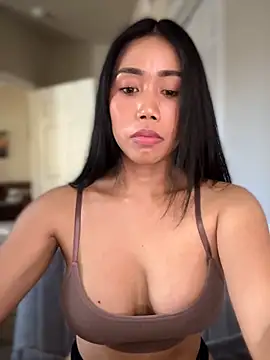 Snapshot of JazzieXo chatting on 11-14-25, 09:13 JazzieXo online show from 11-14-25, 09:13