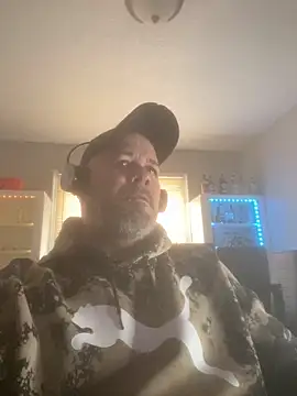 Snapshot of Cristian-Brayan chatting on 02-23-25, 06:12 Cristian-Brayan online show from 02-23-25, 06:12