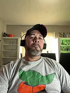 Snapshot of Cristian-Brayan chatting on 03-18-25, 01:09 Cristian-Brayan online show from 03-18-25, 01:09