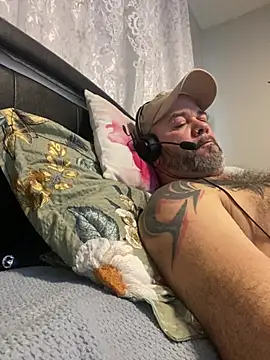 Snapshot of Cristian-Brayan chatting on 03-01-26, 03:14 Cristian-Brayan online show from 03-01-26, 03:14