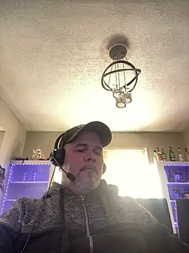 Snapshot of Cristian-Brayan chatting on 03-06-26, 03:52 Cristian-Brayan online show from 03-06-26, 03:52