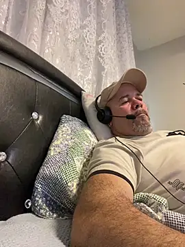 Snapshot of Cristian-Brayan chatting on 03-09-26, 09:08 Cristian-Brayan online show from 03-09-26, 09:08