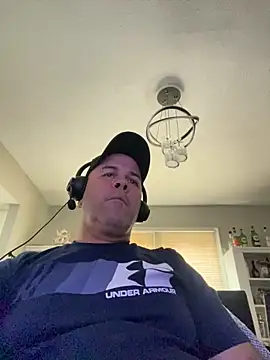 Snapshot of Cristian-Brayan chatting on 03-11-26, 03:29 Cristian-Brayan online show from 03-11-26, 03:29