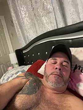 Snapshot of Cristian-Brayan chatting on 03-24-26, 05:18 Cristian-Brayan online show from 03-24-26, 05:18