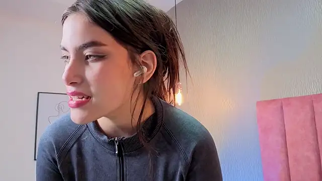 Alexa Thaylor  online show from 01-11-26, 09:42