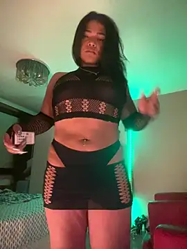 Snapshot of sophiahot_thick chatting on 09-19-25, 12:34 sophiahot thick online show from 09-19-25, 12:34
