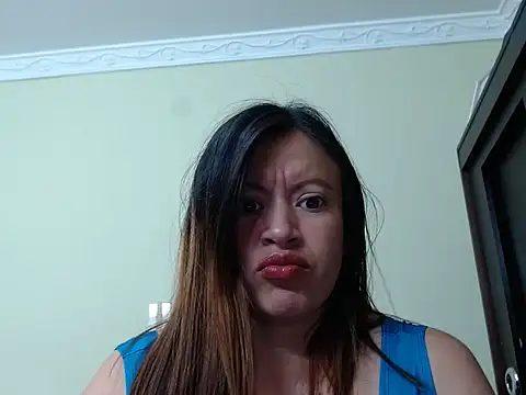 emilysamantha 8 online show from 11-21-25, 08:07