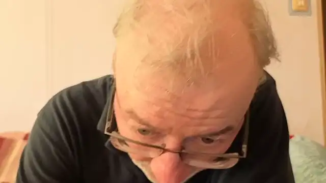 Snapshot of cumloverboyxx69 chatting on 10-17-25, 12:19 cumloverboyxx69 online show from 10-17-25, 12:19