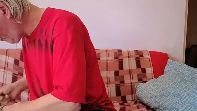 Snapshot of cumloverboyxx69 chatting on 11-05-25, 01:33 cumloverboyxx69 online show from 11-05-25, 01:33